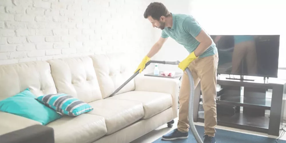 Professional Leather Couch Cleaning vs. DIY in Doncaster: