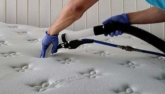DIY vs. Professional Mattress Cleaning in Doncaster: